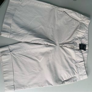 Ann Taylor size 0 walking shorts khaki